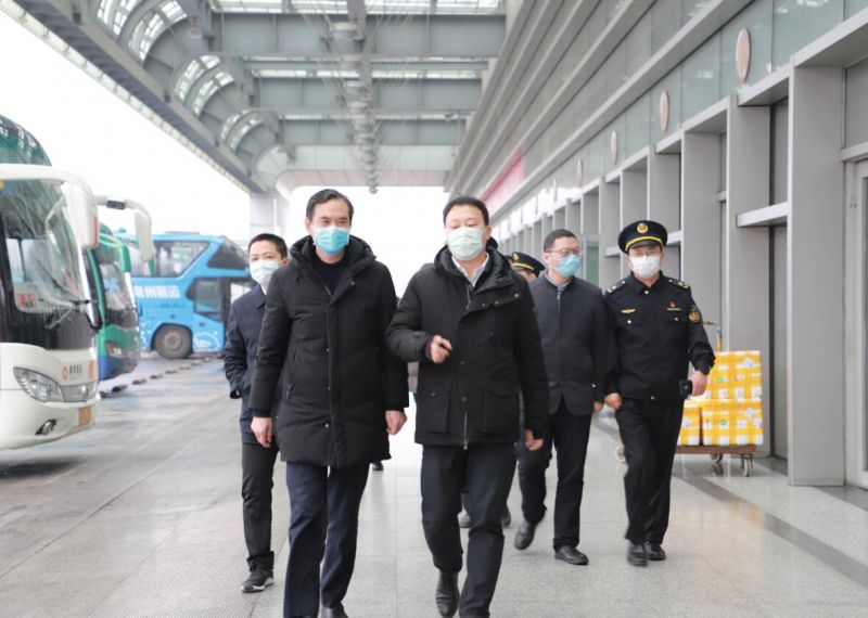 局領(lǐng)導(dǎo)至常州汽車站開展節(jié)前一線服務(wù)窗口走訪和安全、防疫督查